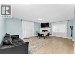 3660 ROXBOROUGH - 10