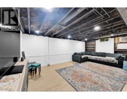 3660 ROXBOROUGH - 27