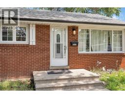 3660 ROXBOROUGH - 3