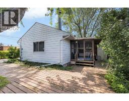 3660 ROXBOROUGH - 32