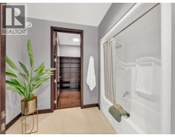 320 Seacliff DRIVE West - 28