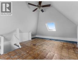477 Pierre AVENUE - 18