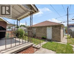 1118 LOUIS AVENUE - 26