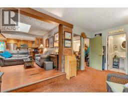1335 LAURIER DRIVE - 13