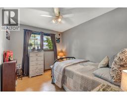 1335 LAURIER DRIVE - 20