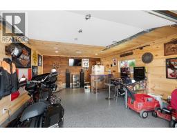 351 CARLING CRESCENT - 17