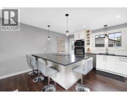 351 CARLING CRESCENT - 7