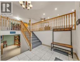 9 Lyle STREET - 20