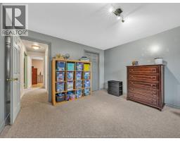 9 Lyle STREET - 25