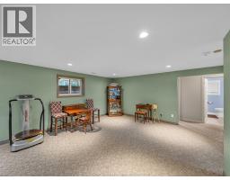 9 Lyle STREET - 33