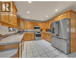 9 Lyle STREET - 9