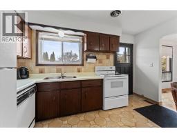 1116 SUMACH CRESCENT - 10