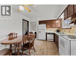 1116 SUMACH CRESCENT - 11