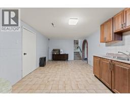 1116 SUMACH CRESCENT - 26