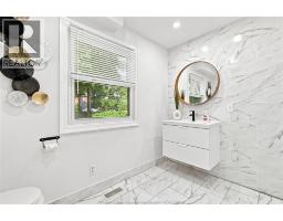 916 LINCOLN ROAD - 13