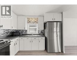 9 PARKSIDE - 12