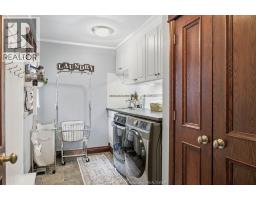 205 CLUBVIEW DRIVE - 24