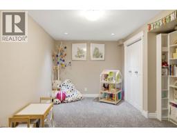 205 CLUBVIEW DRIVE - 35