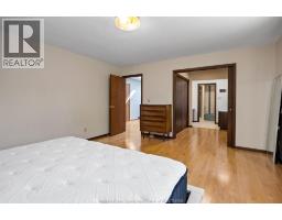 3760 VICTORIA BOULEVARD - 21