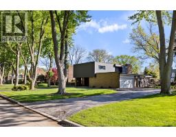 3760 VICTORIA BOULEVARD - 3