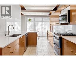3760 VICTORIA BOULEVARD - 9