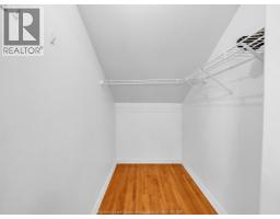 2318 CHANDLER - 32