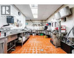 22 Main St. E. - 33