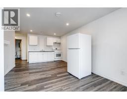 22 Main St. E. - 40