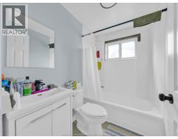 751 WINDSOR AVENUE - 40