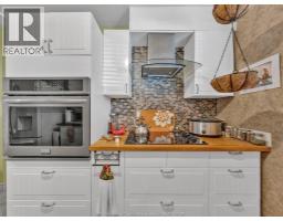6430 THORNBERRY - 12