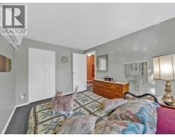 6430 THORNBERRY - 18