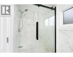 4100 MOUNT ROYAL - 24