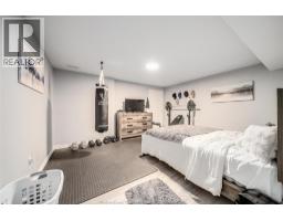 410 CASERTA CRESCENT - 33