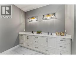 72 Redwood AVENUE - 15