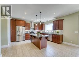 525 MAGUIRE STREET - 20