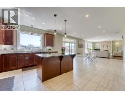 525 MAGUIRE STREET - 21
