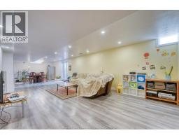 525 MAGUIRE STREET - 38