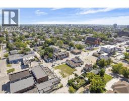 934-938 WYANDOTTE STREET East - 14