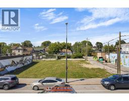 934-938 WYANDOTTE STREET East - 2