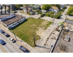 934-938 WYANDOTTE STREET East - 8