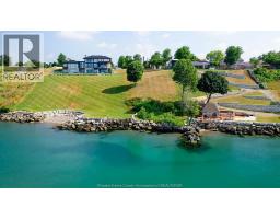 366 SEACLIFF DRIVE West - 1