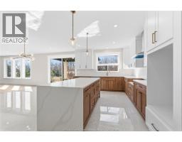 2584 MAYFAIR - 14