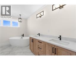 2584 MAYFAIR - 24