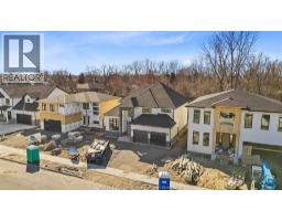 2584 MAYFAIR - 32