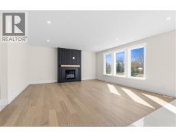 2584 MAYFAIR - 8