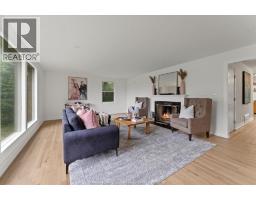 2371 RIVERSIDE DRIVE West - 17