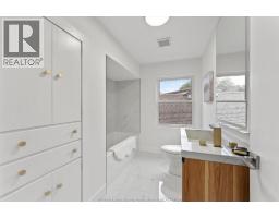 2371 RIVERSIDE DRIVE West - 35