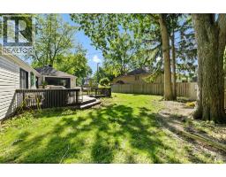 805 ROSELAWN - 35