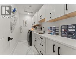 3082 BETTS AVENUE - 15