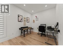 3082 BETTS AVENUE - 16